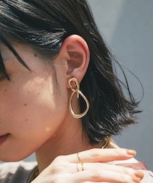 un dix cors | 【GOLDY(ゴールディ)】メタルツイストフープイヤリング(イヤリング)