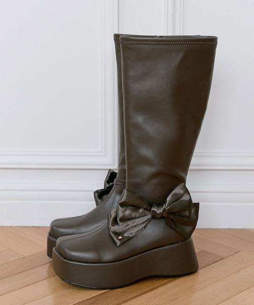 OLIVE des OLIVE(オリーブデオリーブ)の「【Belle Charme】リボン付きスクエアロングブーツ(ブーツ・レディース・ブラウン/ブラック・S/L/M)」の1枚目の写真