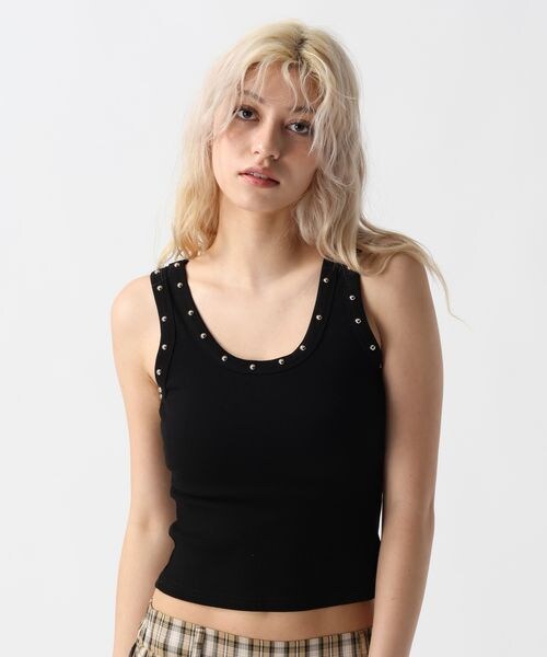 FOREVER 21(フォーエバー トゥエンティーワン)の「スタッズタンク(その他・オフホワイト05/ブラック09/ブラウン58・FREE)」の17枚目の写真