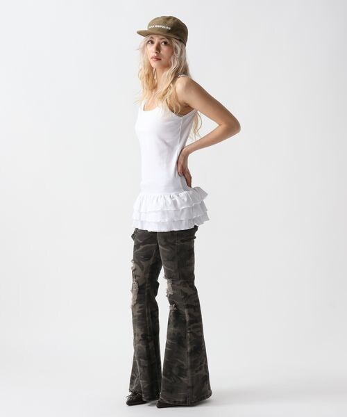 FOREVER 21（フォーエバー トゥエンティーワン）の「フリルヘムキャミソール（その他・オフホワイト05/ブラック09/グレー10・FREE）」の12枚目の写真