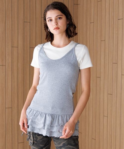 FOREVER 21（フォーエバー トゥエンティーワン）の「フリルヘムキャミソール（その他・オフホワイト05/ブラック09/グレー10・FREE）」の8枚目の写真