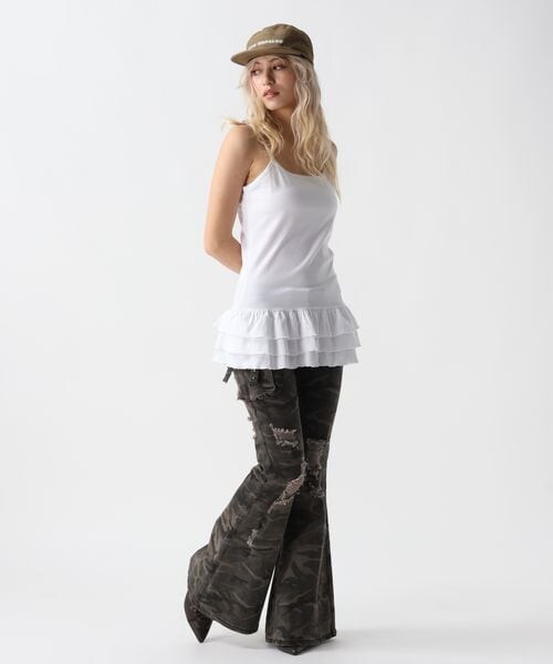FOREVER 21（フォーエバー トゥエンティーワン）の「フリルヘムキャミソール（その他・オフホワイト05/ブラック09/グレー10・FREE）」の13枚目の写真