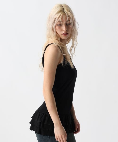 FOREVER 21（フォーエバー トゥエンティーワン）の「フリルヘムキャミソール（その他・オフホワイト05/ブラック09/グレー10・FREE）」の17枚目の写真