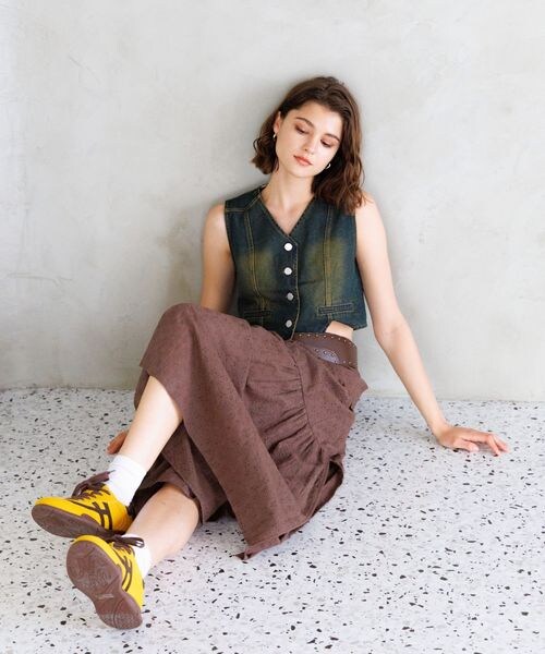 FOREVER 21（フォーエバー トゥエンティーワン）の「ローカットスニーカー（その他・レッド30/キャメル54/イエロー60・M(23.0~23.5cm)/L(24.0~24.5cm)）」の5枚目の写真