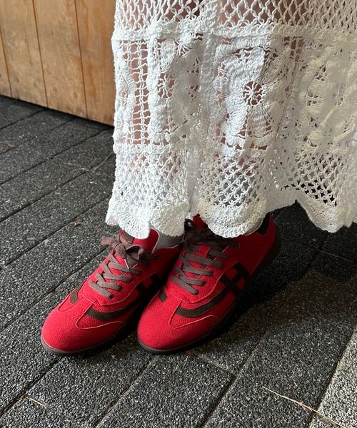 FOREVER 21（フォーエバー トゥエンティーワン）の「ローカットスニーカー（その他・レッド30/キャメル54/イエロー60・M(23.0~23.5cm)/L(24.0~24.5cm)）」の9枚目の写真