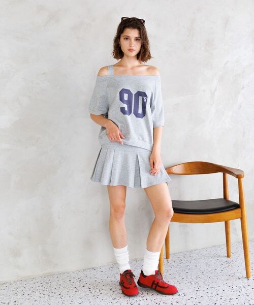 FOREVER 21（フォーエバー トゥエンティーワン）の「ローカットスニーカー（その他・レッド30/キャメル54/イエロー60・M(23.0~23.5cm)/L(24.0~24.5cm)）」の6枚目の写真