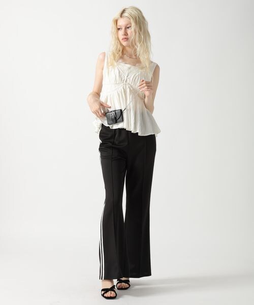 FOREVER 21(フォーエバー トゥエンティーワン)の「ラインフレアジャージパンツ(フォーマルスーツ/小物・ブラック09/グリーン70/ネイビー88・S/M)」の20枚目の写真