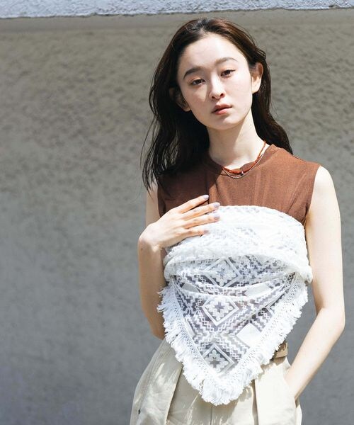 JEANASIS（ジーナシス）の「フリンジレーススカーフ（その他・レディース・ホワイト(08)/ブラック(09)・FREE）」の5枚目の写真