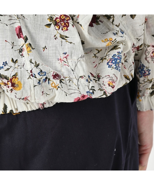 45ガーゼアンティークフラワープリントのシャーリングブラウス 45R45ガーゼアンティークフラワープリントのシャーリングブラウス