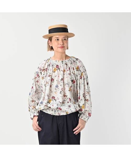 45ガーゼアンティークフラワープリントのシャーリングブラウス 45R45ガーゼアンティークフラワープリントのシャーリングブラウス