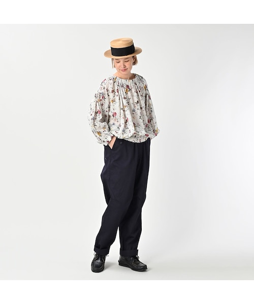 45ガーゼアンティークフラワープリントのシャーリングブラウス 45R45ガーゼアンティークフラワープリントのシャーリングブラウス