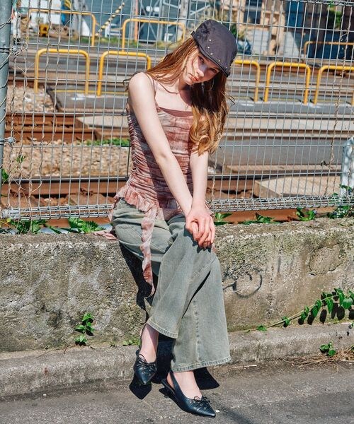 FOREVER 21（フォーエバー トゥエンティーワン）の「スタッズハンチング（その他・ブラック09/カーキ78・FREE）」の3枚目の写真