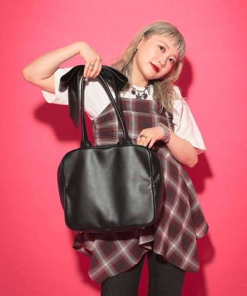 LOWRYS FARM（ローリーズファーム）の「でかリボンボストンBAG