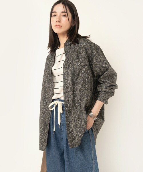 RNA-N（アールエヌエーエヌ）の「B2919 ヴィンテージペイズリーシャツ（トップス・レディース・チャコールグレーベース/ブラウンベース/ネイビーブルーベース）」の5枚目の写真