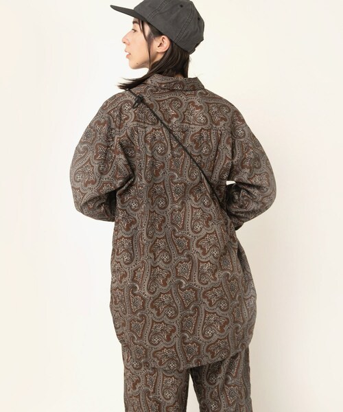 RNA-N（アールエヌエーエヌ）の「B2919 ヴィンテージペイズリーシャツ（トップス・レディース・チャコールグレーベース/ブラウンベース/ネイビーブルーベース）」の9枚目の写真