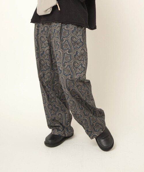 RNA-N（アールエヌエーエヌ）の「R4373 ヴィンテージペイズリーパンツ（パンツ・レディース・チャコールベース/ブラウンベース/ネイビーブルーベース）」の18枚目の写真