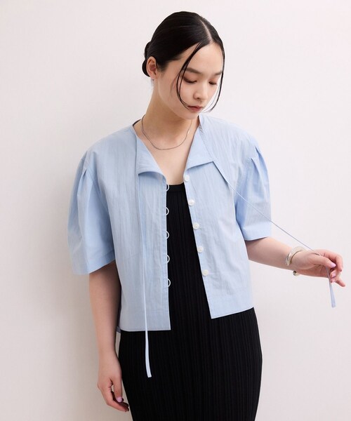 ADAM ET ROPE'（アダムエロペ）の「【WEB限定】タックスリーブブラウス（シャツ/ブラウス・レディース・ブラック/ホワイト/サックス・F）」の4枚目の写真