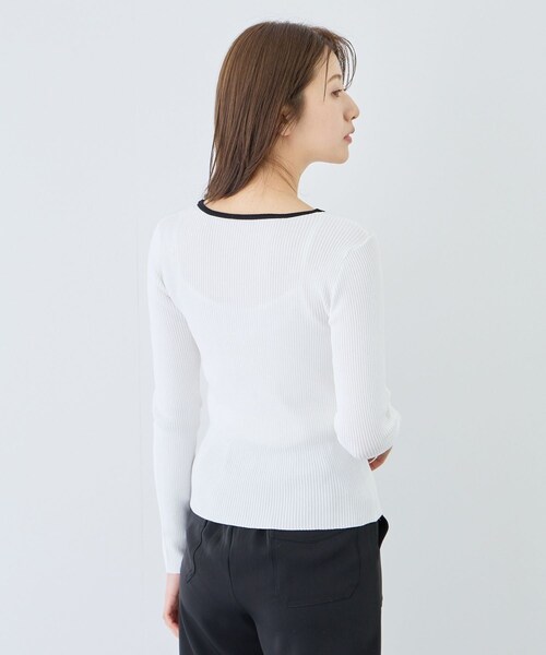 Jayro（ジャイロ）の「配色Vネックリブニット（ニット/セーター・レディース・ホワイト系/ネイビー/ブルー系・M）」の13枚目の写真