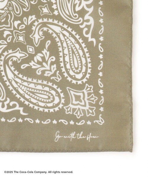 ADAM ET ROPE'（アダムエロペ）の「Coca-Cola スカーフ（バンダナ/スカーフ・レディース・ブラック/ベージュ・F）」の9枚目の写真