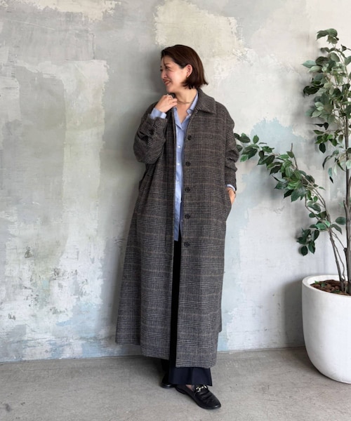 RIVE DROITE（リヴドロワ）の「予約【インフルエンサーSHIHOコラボ】チェックステンカラーコート/10月下旬お届け予定（ステンカラーコート・レディース・ブラウン/グレー・38/36）」の2枚目の写真