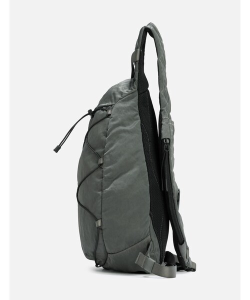 C.P. COMPANY（シーピーカンパニー）の「Nylon B Lens Crossbody