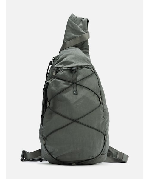 C.P. COMPANY（シーピーカンパニー）の「Nylon B Lens Crossbody