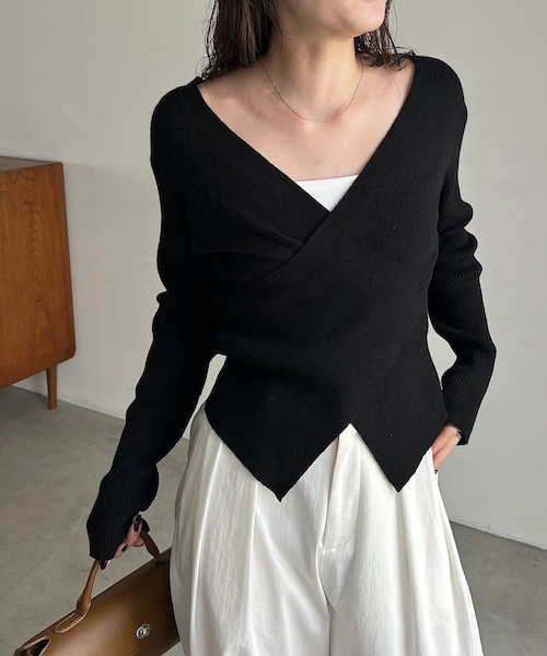 クロスVネックニット