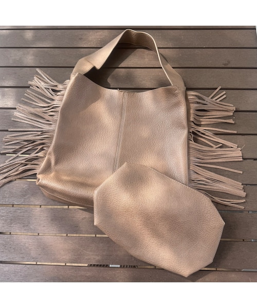 copine(コピン)の「ポーチ付きフリンジショルダーバッグ(ショルダーバッグ・レディース・ベージュ・ワンサイズ)」の2枚目の写真