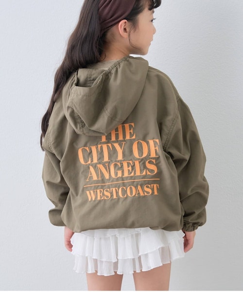 CIAOPANIC TYPY(チャオパニックティピー)の「【KIDS】バック刺繍フードマウンテンパーカー(マウンテンパーカー・キッズ・カーキ/ネイビー/ブラック・S/M/XXL/XL/L)」の1枚目の写真