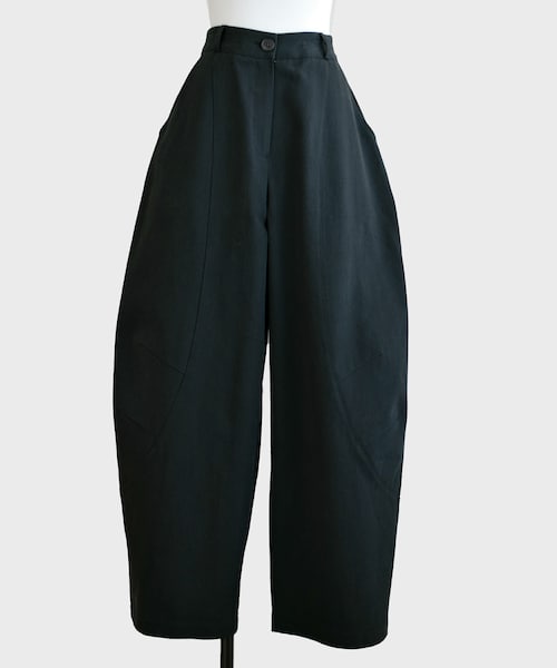 Marient(マリエント)の「バルーンチノワイドPT(チノパンツ・レディース・ベージュ/ブラック・S)」の2枚目の写真