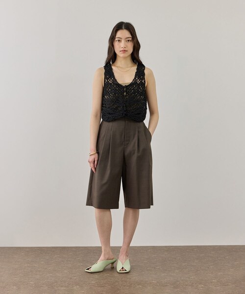 ADAM ET ROPE'（アダムエロペ）の「コードレースタンクジレ（ベスト・レディース・ブラック/キナリ・F）」の8枚目の写真