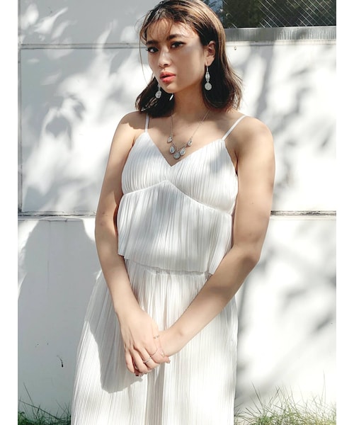 GYDA（ジェイダ）の「サテンプリーツフレアビスチェ（キャミソール・レディース・オフホワイト/ブラック/ピンク/ブラウン・F）」の7枚目の写真