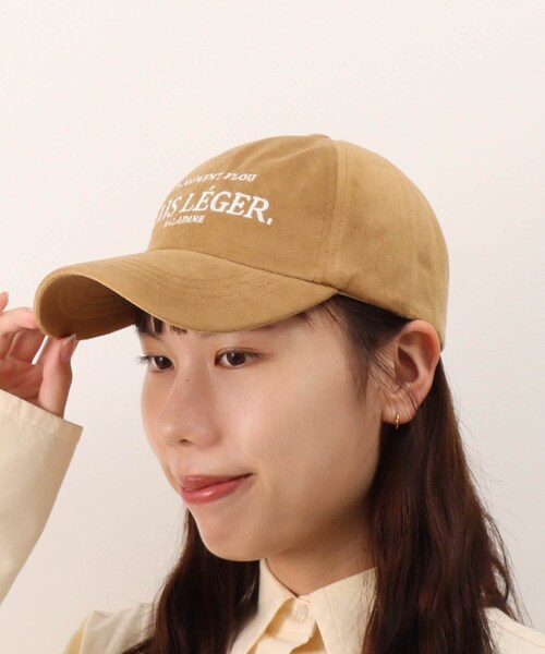 3coins（3coins）の「スエード調ロゴ刺繍キャップ（キャップ・レディース・ブラック/ベージュ/ブラウン/アイボリー・FREE）」の4枚目の写真