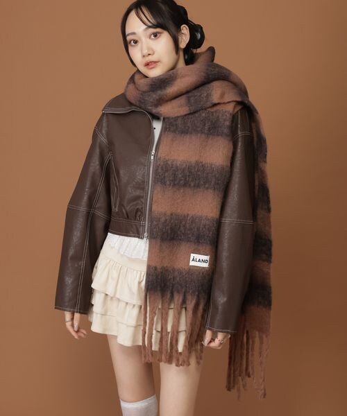 ALAND(エーランド)の「予約ALAND/ボーダーマフラー(その他・ブラウン×ブラック(50)/グリーン×ブルー(70)・F)」の4枚目の写真