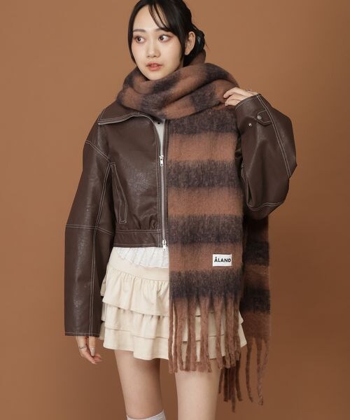 ALAND(エーランド)の「予約ALAND/ボーダーマフラー(その他・ブラウン×ブラック(50)/グリーン×ブルー(70)・F)」の3枚目の写真