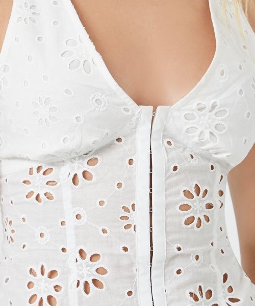 FOREVER 21(フォーエバー トゥエンティーワン)の「レースタンクトップ(その他・ホワイト01・SMALL/MEDIUM)」の5枚目の写真