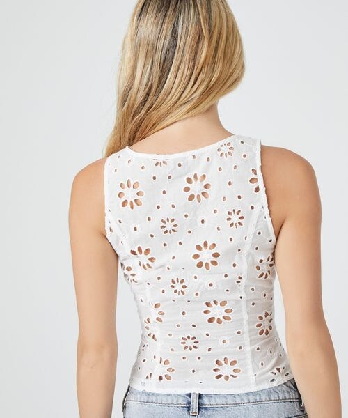 FOREVER 21(フォーエバー トゥエンティーワン)の「レースタンクトップ(その他・ホワイト01・SMALL/MEDIUM)」の4枚目の写真
