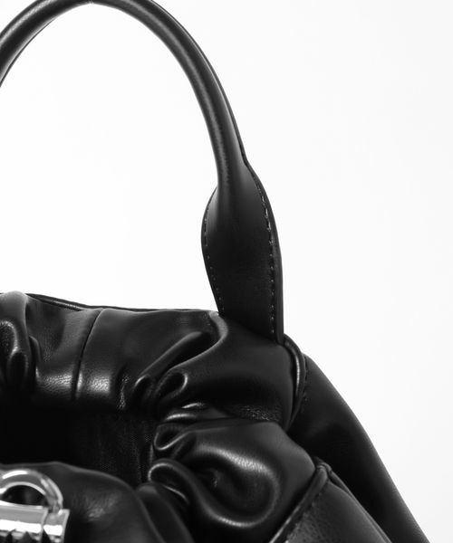 HARE（ハレ）の「レザーナップサック（）」 - WEAR