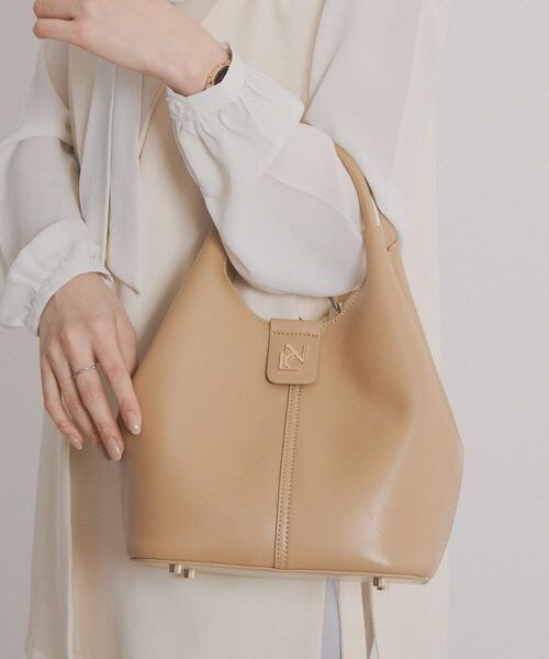 NICAL（ニカル）の「ラウンドバッグ / 554183（バッグ・ブラック 01/アイボリー 22/キャメル 82・FREE）」の16枚目の写真