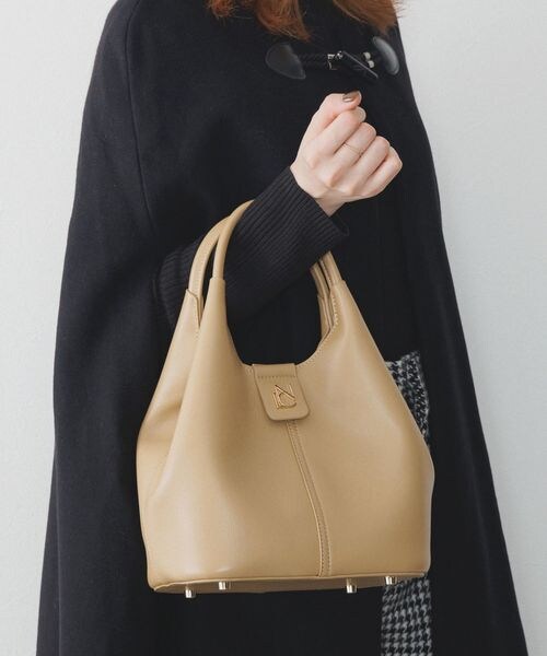 NICAL（ニカル）の「ラウンドバッグ / 554183（バッグ・ブラック 01/アイボリー 22/キャメル 82・FREE）」の3枚目の写真