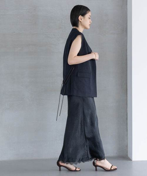 A part by(アパートバイ)の「カトリーヌサテンキャミワンピース(ワンピース/ドレス・レディース・アイボリー 08/ボルドー 38/ネイビー 88・FREE)」の11枚目の写真