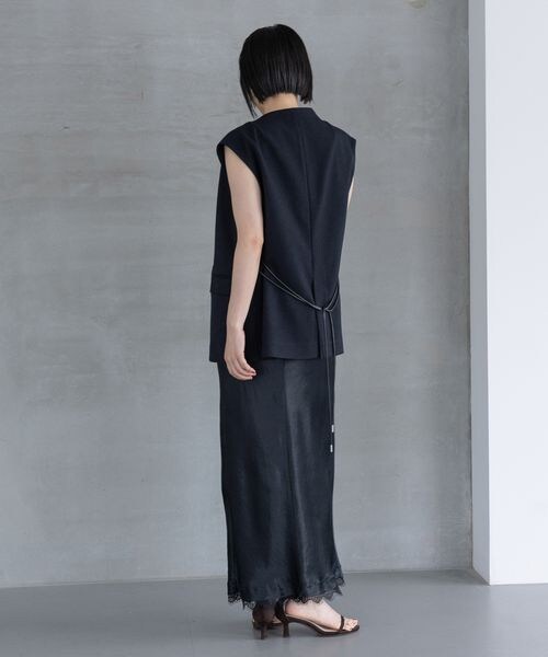 A part by(アパートバイ)の「カトリーヌサテンキャミワンピース(ワンピース/ドレス・レディース・アイボリー 08/ボルドー 38/ネイビー 88・FREE)」の14枚目の写真