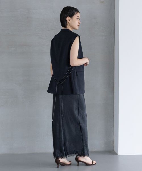 A part by(アパートバイ)の「カトリーヌサテンキャミワンピース(ワンピース/ドレス・レディース・アイボリー 08/ボルドー 38/ネイビー 88・FREE)」の12枚目の写真