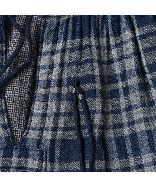 45R（フォーティファイブアール）の「ふわふわ二重織のシャーリングブラウス（インディゴ）（その他・レディース・75-タータンチェック/91-ギンガム・00-フリー）」の14枚目の写真