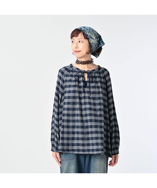 45R（フォーティファイブアール）の「ふわふわ二重織のシャーリングブラウス（インディゴ）（その他・レディース・75-タータンチェック/91-ギンガム・00-フリー）」の9枚目の写真