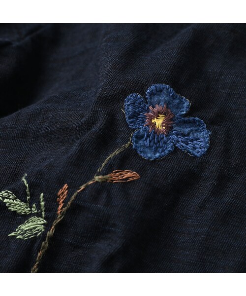 アネモネ刺繍の四角Tシャツ（再び・インディゴ）