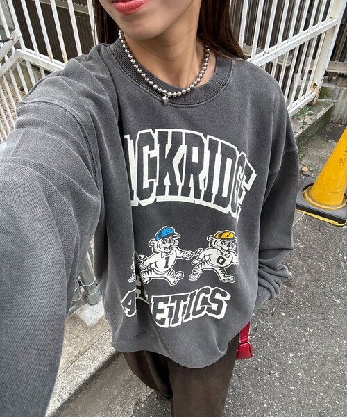 CIAOPANIC（チャオパニック）の「アソートプリントピグメントスウェット（Tシャツ/カットソー・レディース・ダークグレー/シルバー/サックスブルー/マスタード/ブラック/ネイビー/ブルー/チャコールグレー/イエロー/グレー/レモンイエロー/ブラックその他1・F）」の4枚目の写真