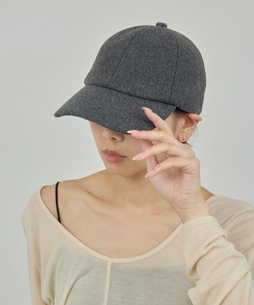 GALLARDAGALANTE(ガリャルダガランテ)の「【近日予約開始】メルトンキャップ(キャップ・レディース・グレー/ライトベージュ・F)」の1枚目の写真