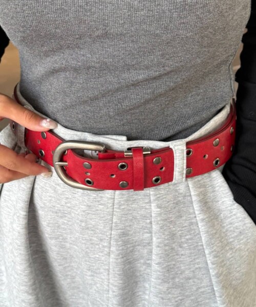 CIAOPANIC TYPY(チャオパニックティピー)の「【UNISEX】スタッズベルト(ベルト・レディース・レッド/ブラック/グレー/マスタード・ONE)」の1枚目の写真