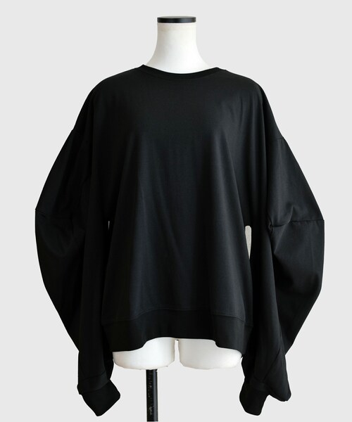 Marient（マリエント）の「カットアウトボリュームスリーブカットソー（Tシャツ/カットソー・レディース・ホワイト/ブラック・FREE）」の2枚目の写真